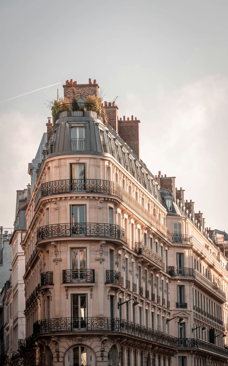 Office and capital requirements for company registration in France